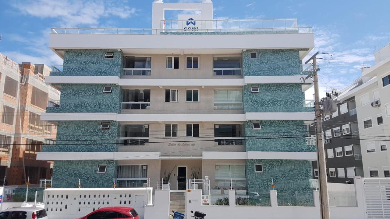 Apartamento De Alto Padrão à 200 Metros Na Praia Dos Ingleses Em Apartamento